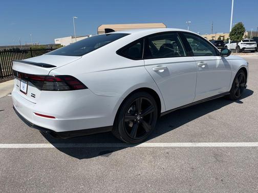 2025 Honda Accord Hybrid Base