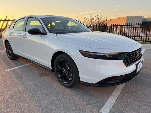 2025 Honda Accord Sport SE 1.5T