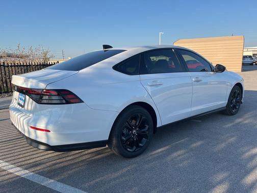 2025 Honda Accord Sport SE 1.5T