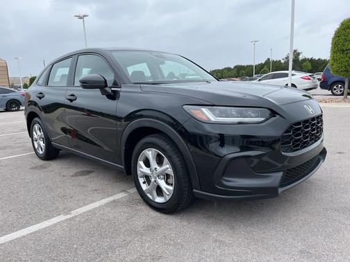 Crystal Black Pearl 2024 Honda HR-V