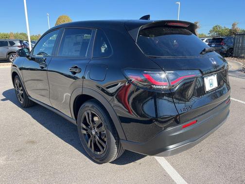 2026 Honda HR-V 2WD Sport