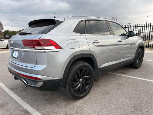 2022 Volkswagen Atlas Cross Sport 3.6L V6 SE w/Technology