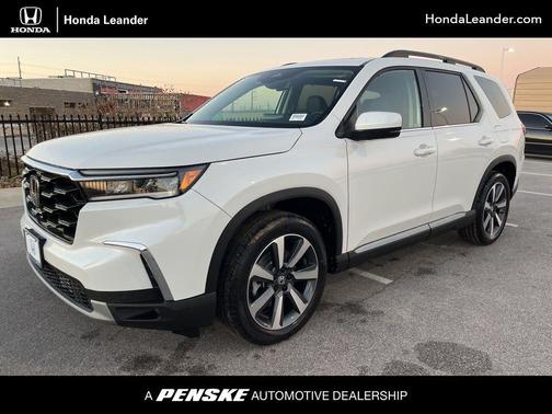 2025 Honda Pilot Touring 8-Passenger