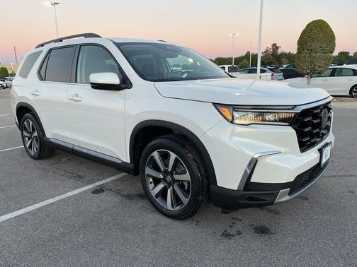 2025 Honda Pilot Touring 8-Passenger