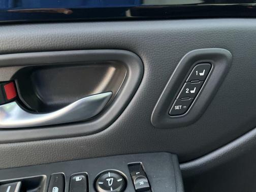 2025 Honda Pilot Touring 8-Passenger