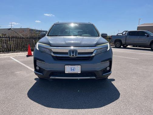 2022 Honda Pilot Touring 8-Passenger