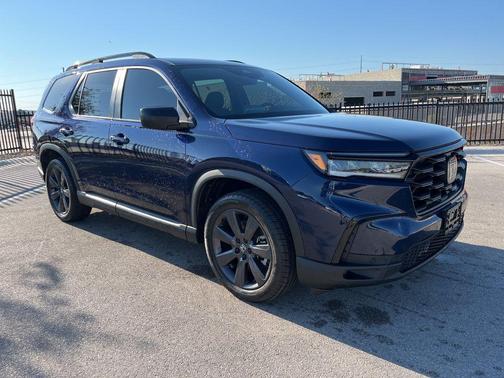 2023 Honda Pilot 2WD Sport