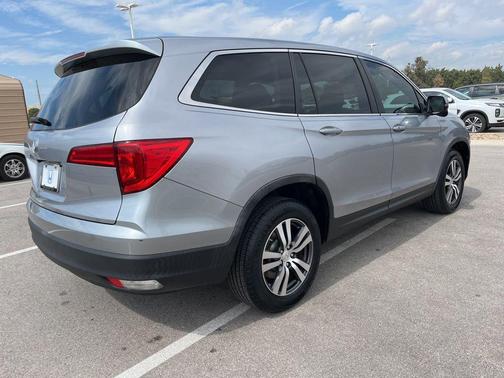 2017 Honda Pilot EX