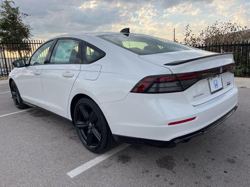 2025 Honda Accord Hybrid Base