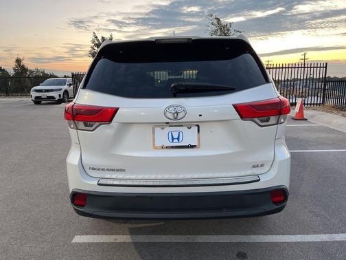 2019 Toyota Highlander XLE
