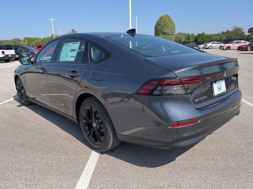 2025 Honda Accord Sport SE 1.5T