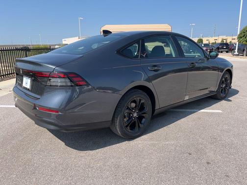 2025 Honda Accord Sport SE 1.5T