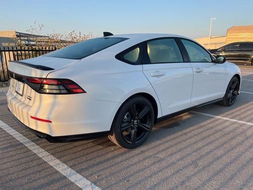 2025 Honda Accord Hybrid Base