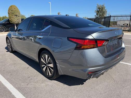 2020 Nissan Altima 2.5 SV