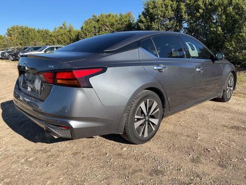 2020 Nissan Altima 2.5 SV