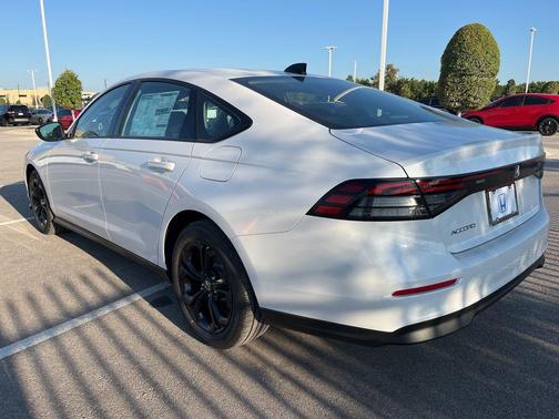 2025 Honda Accord Sport SE 1.5T