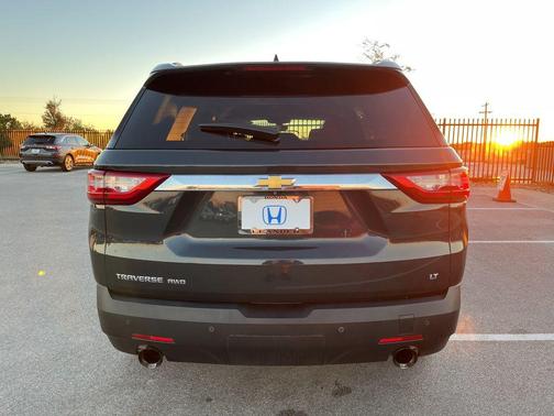 2020 Chevrolet Traverse LT Cloth