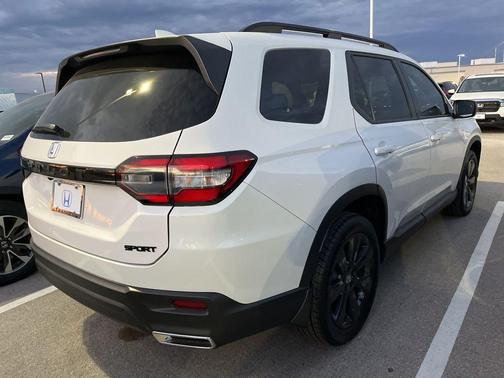 2025 Honda Pilot Sport
