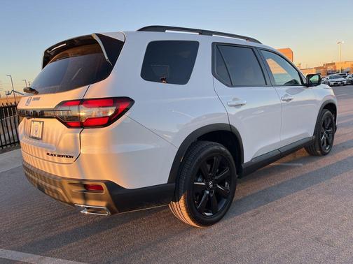 2025 Honda Pilot Black Edition