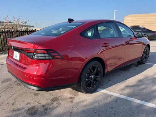 2025 Honda Accord Sport SE 1.5T