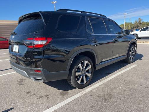 2025 Honda Pilot Elite