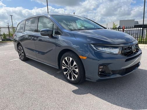 Smoke Blue Pearl 2026 Honda Odyssey