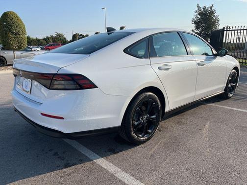 2025 Honda Accord Sport SE 1.5T