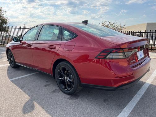 2025 Honda Accord Sport SE 1.5T