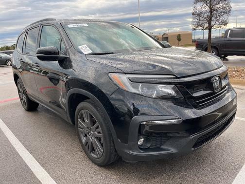 Crystal Black Pearl 2022 Honda Pilot