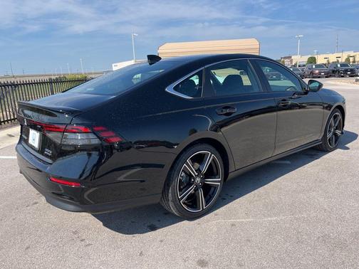 2025 Honda Accord Hybrid Base