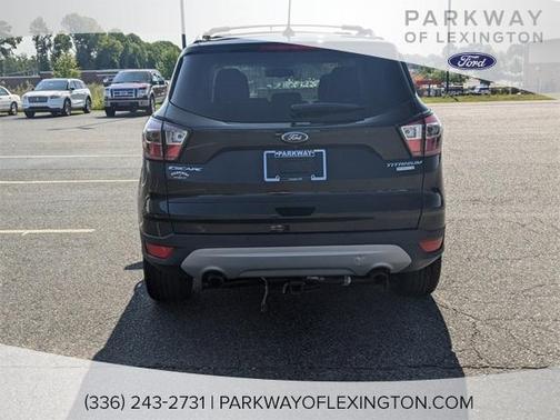 Photo 4 of 47 of 2018 Ford Escape Titanium
