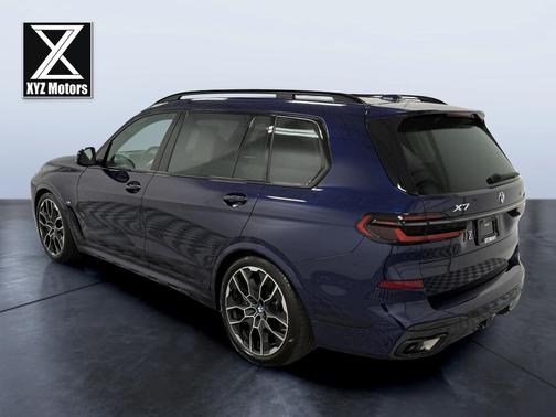Blue 2024 BMW X7 xDrive40i
