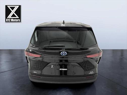 2021 Toyota Sienna XLE 7 Passenger