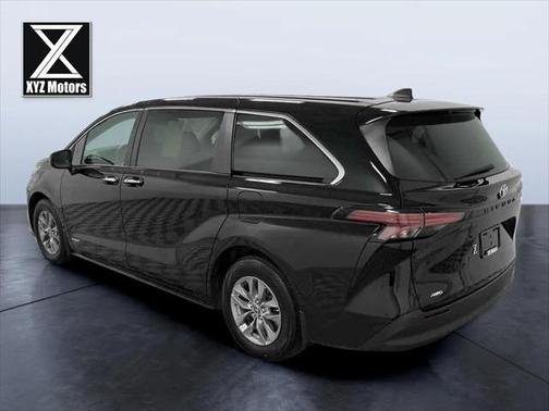 2021 Toyota Sienna XLE 7 Passenger