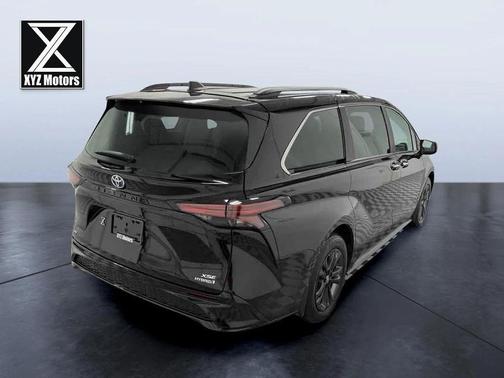 2024 Toyota Sienna XSE 7 Passenger