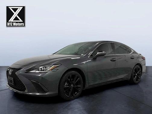 2023 Lexus ES 300h F SPORT Handling