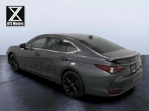 2023 Lexus ES 300h F SPORT Handling