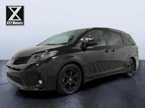 2020 Toyota Sienna SE