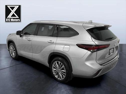 2024 Toyota Highlander Hybrid Platinum