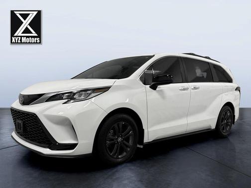 2024 Toyota Sienna XSE 7 Passenger