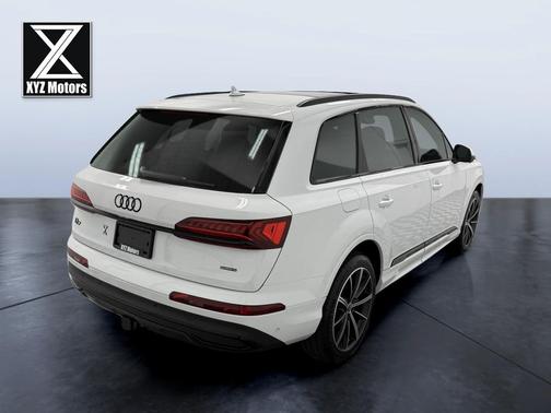 Glacier White Metallic 2023 Audi Q7 55 Premium Plus