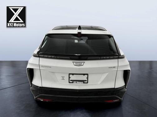 Crystal White Tricoat 2024 Cadillac LYRIQ Sport