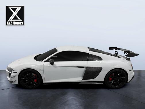 Suzuka Gray Metallic 2021 Audi R8 V10 RWD S tronic