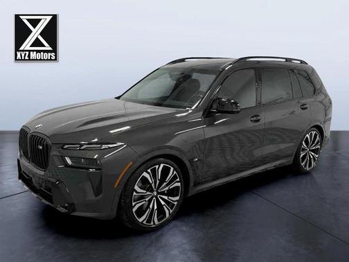 2023 BMW X7 M60i