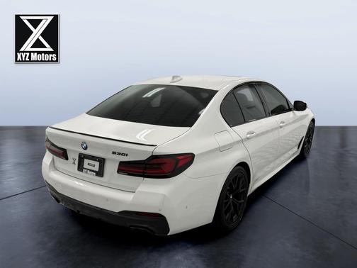 Alpine White 2023 BMW 530 i xDrive
