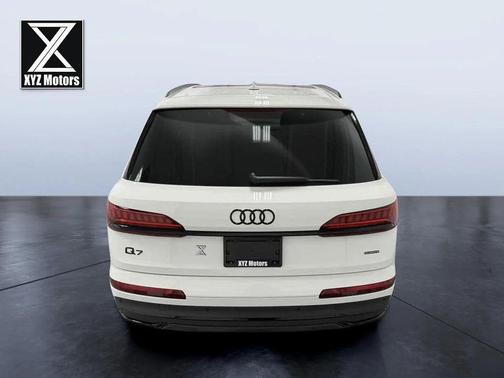 2022 Audi Q7 55 Premium Plus