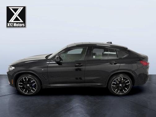 Black 2023 BMW X4 M40i