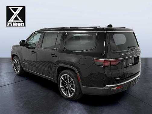 Diamond Black Crystal Pearl 2022 Jeep Wagoneer Series III