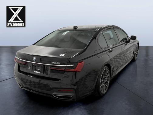 Black Sapphire Metallic 2022 BMW 750 i xDrive