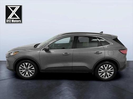 2022 Ford Escape Titanium